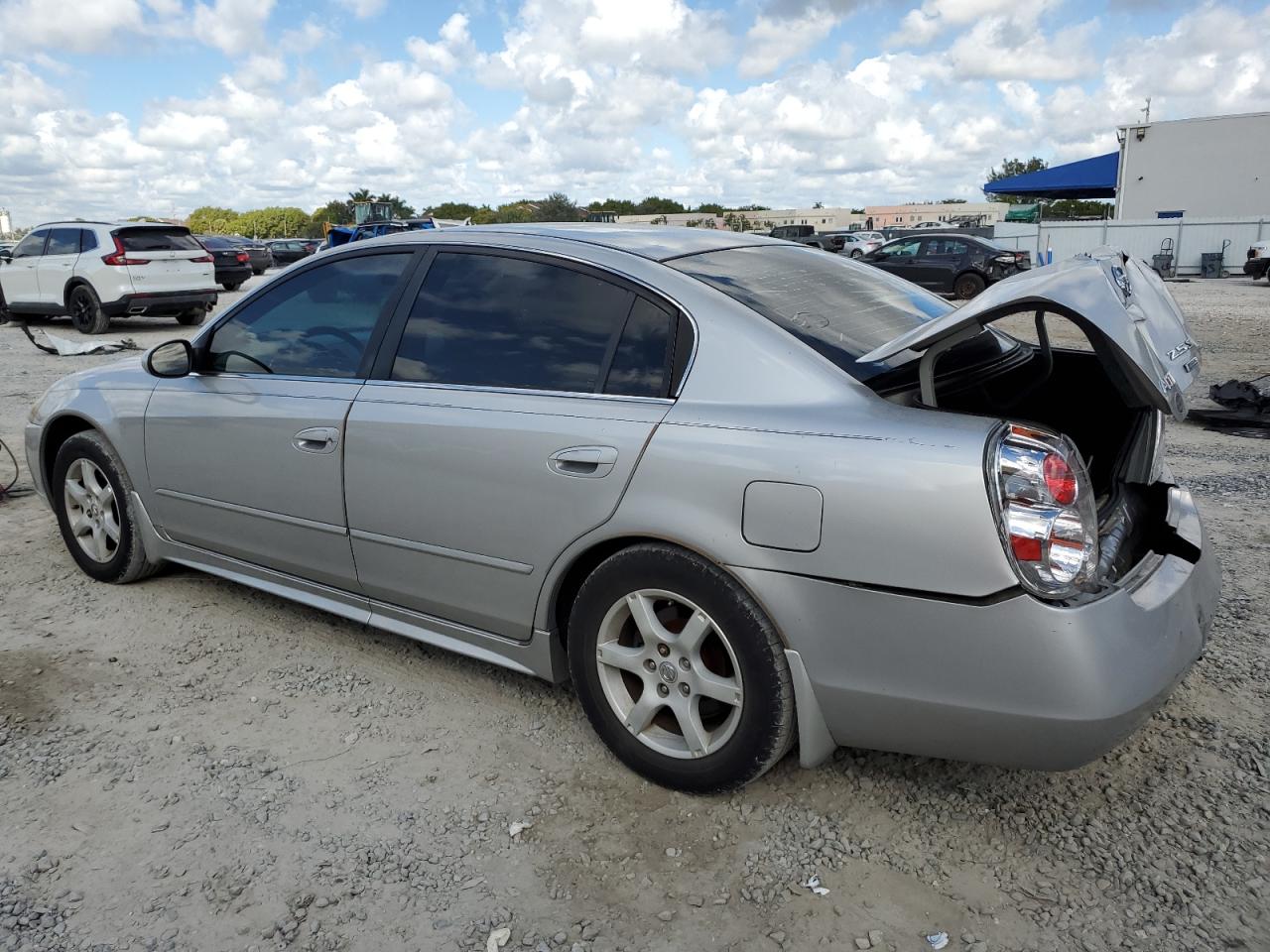 2006 Nissan Altima - Image 2