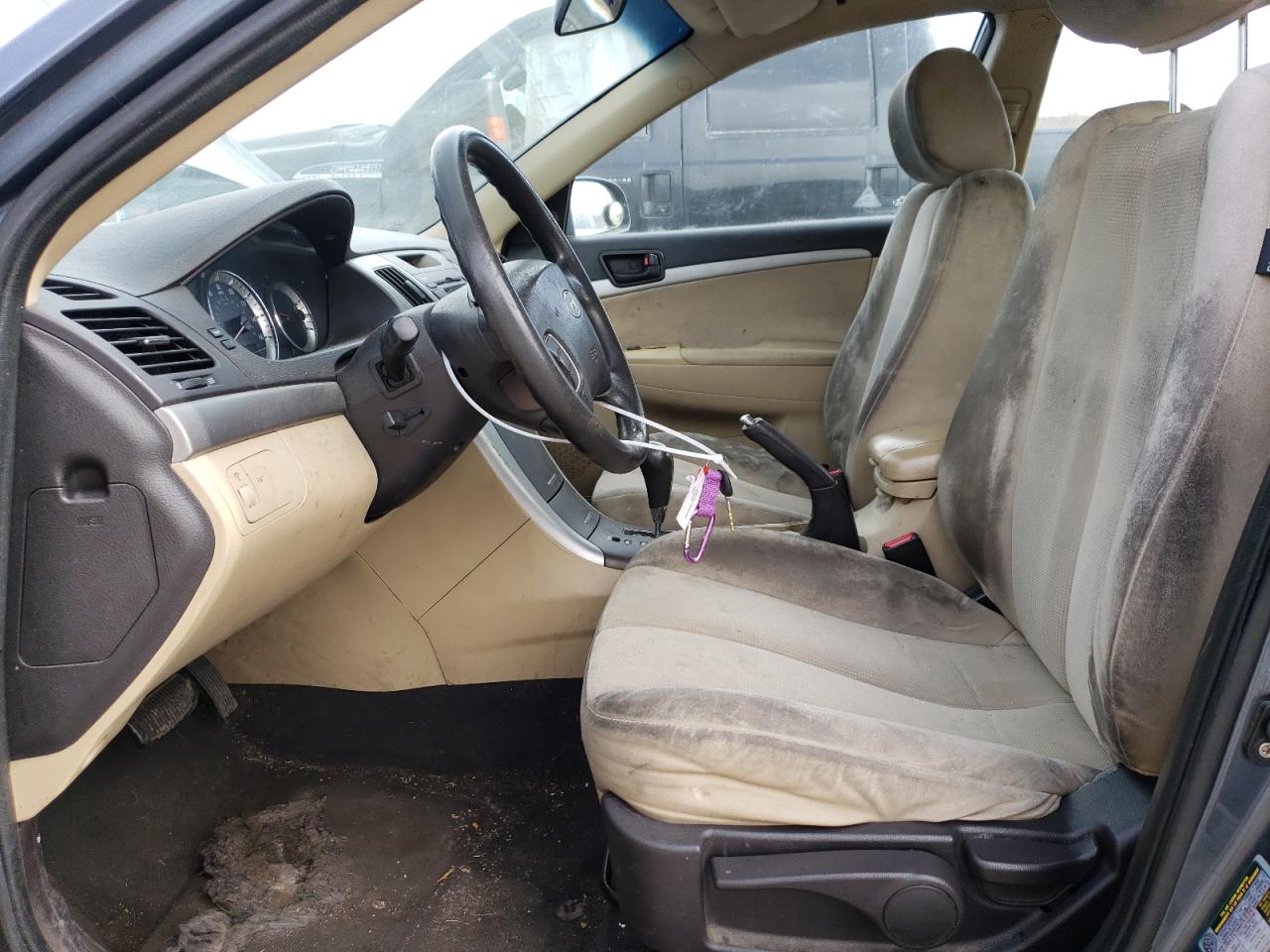 2010 Hyundai Sonata - Image 7