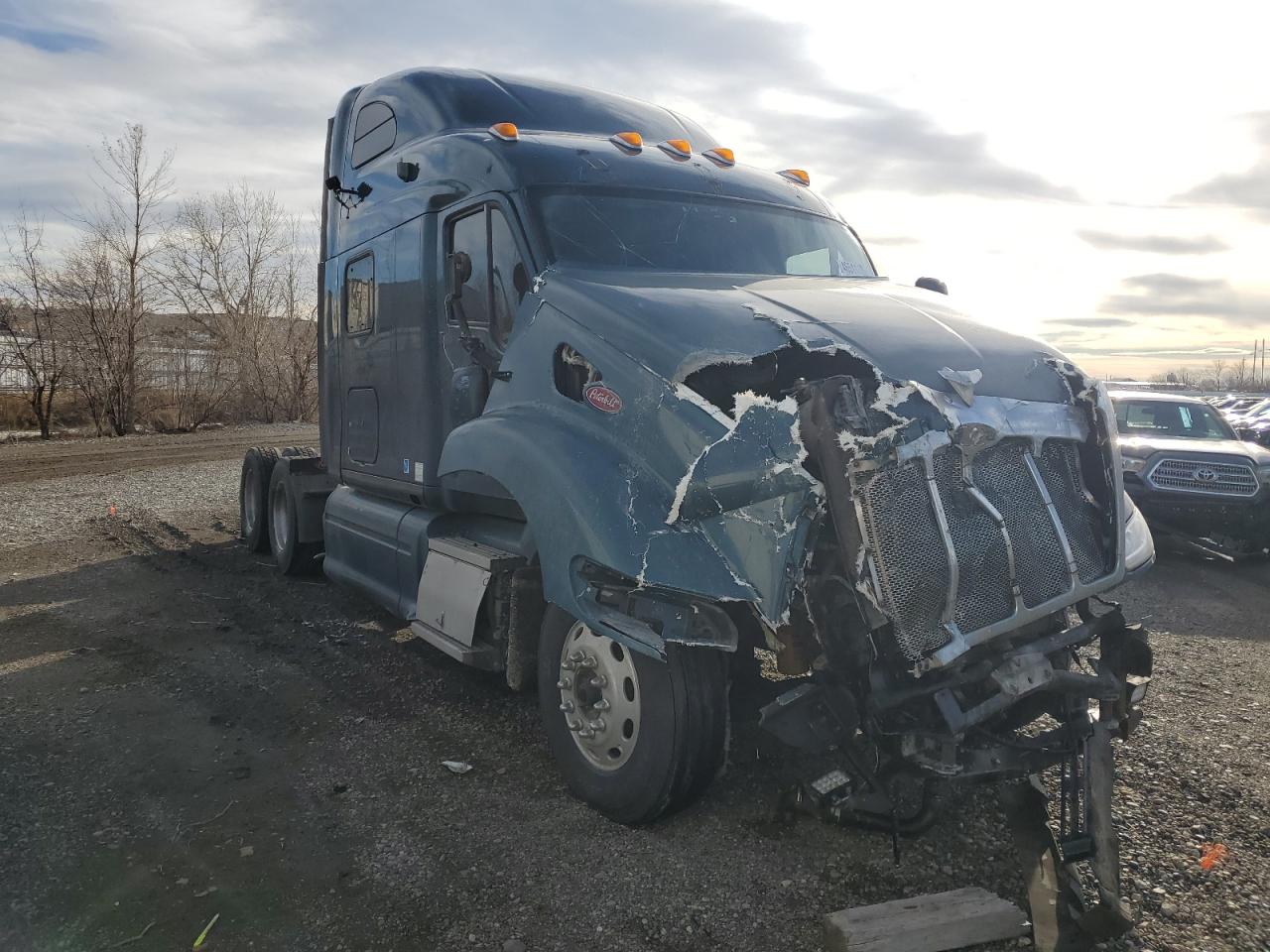 2006 Peterbilt 387 Semi Truck en Venta en Billings, MT - Front End