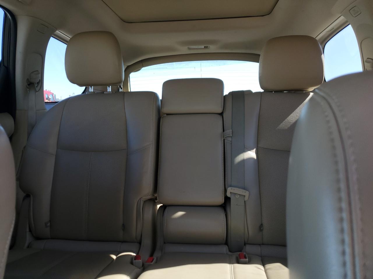 2014 Nissan Pathfinder - Image 10