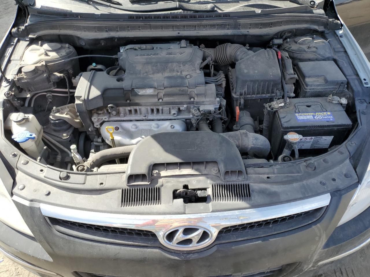 2012 Hyundai Elantra - Image 13