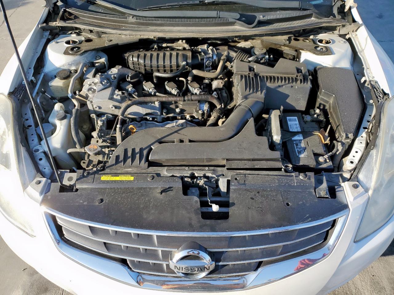 2012 Nissan Altima - Image 11