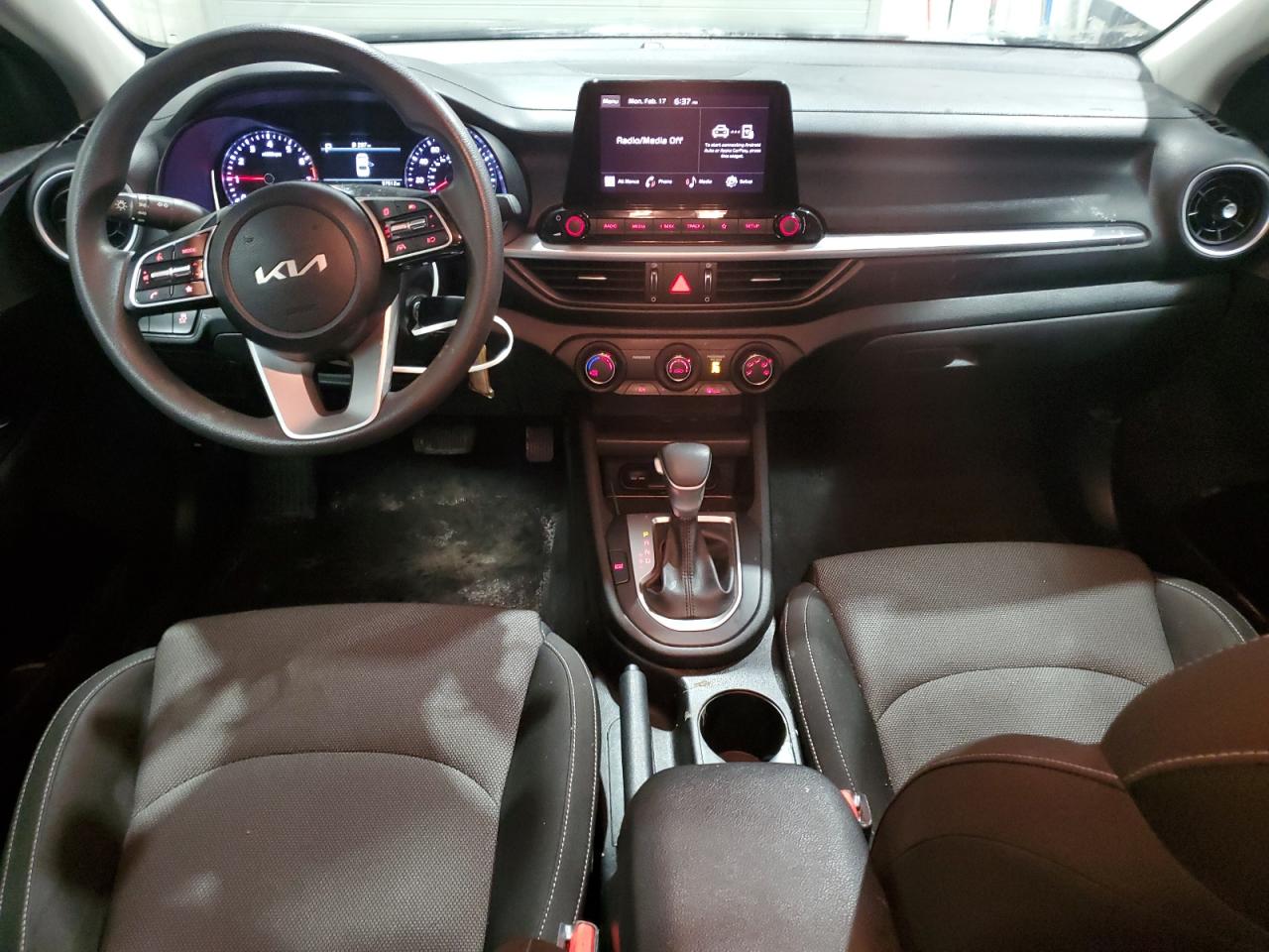 2023 Kia Forte - Image 8