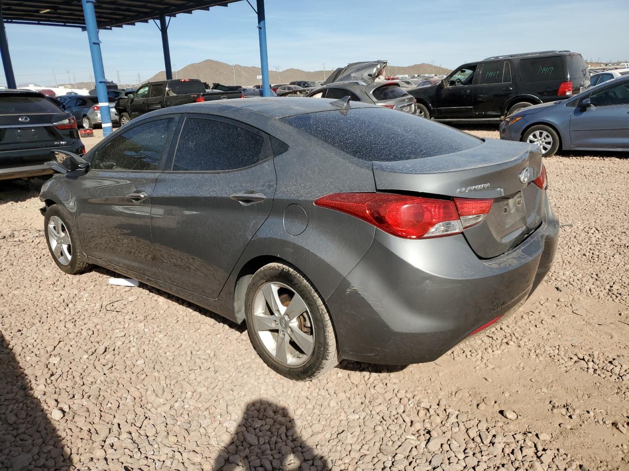 2013 Hyundai Elantra - Image 2