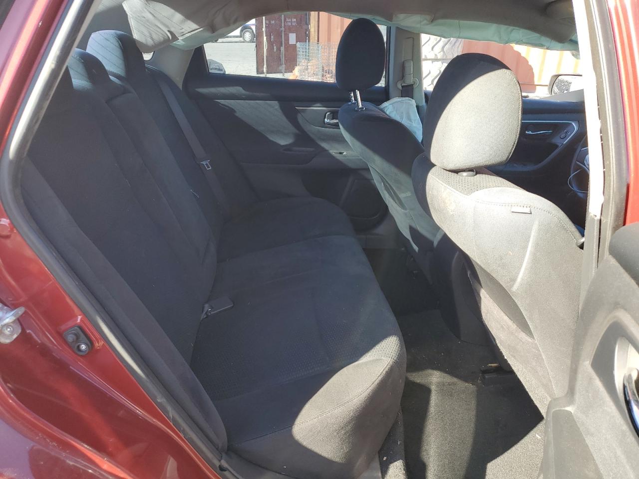 2015 Nissan Altima - Image 10