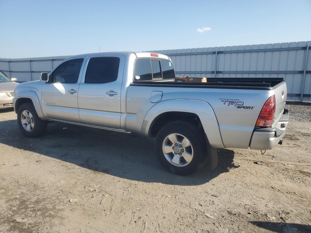 2005 Toyota Tacoma - Image 2