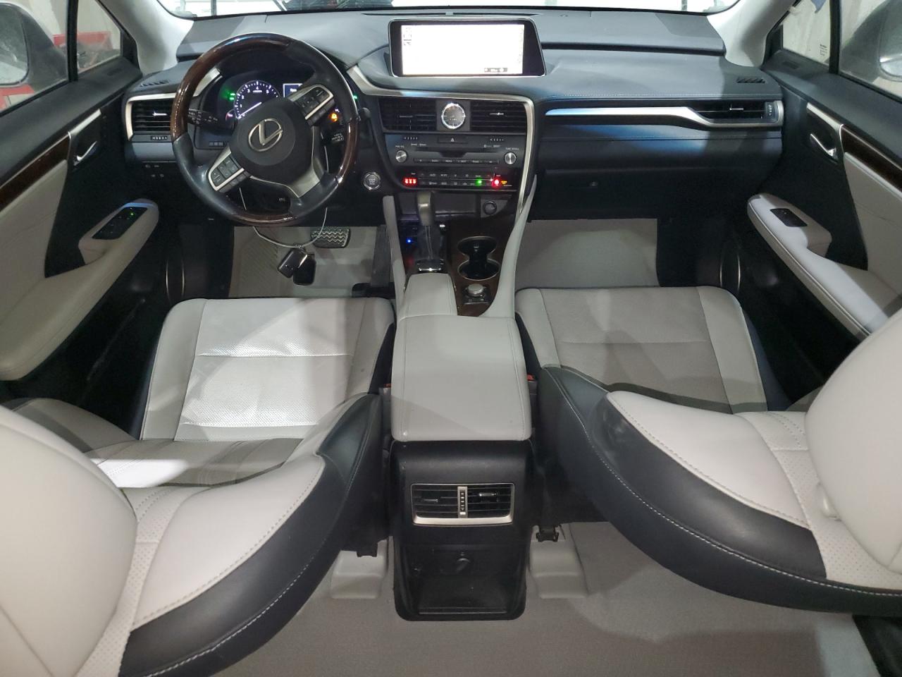 2019 Lexus RX - Image 8