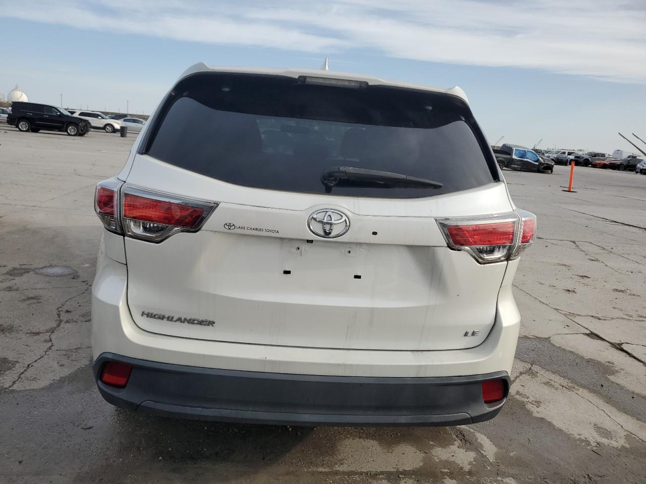 2016 Toyota Highlander - Image 6