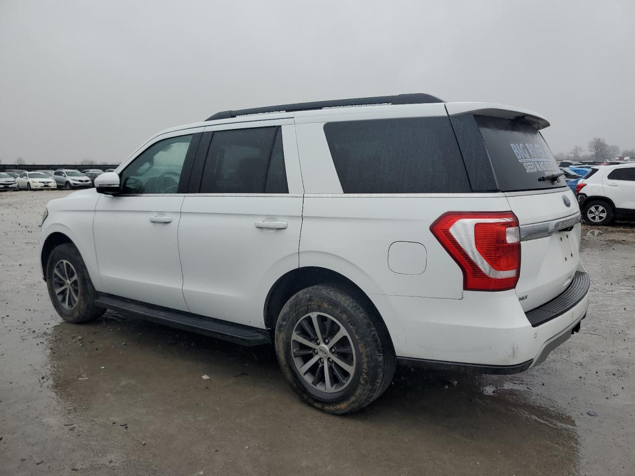 2019 Ford Expedition - Image 2
