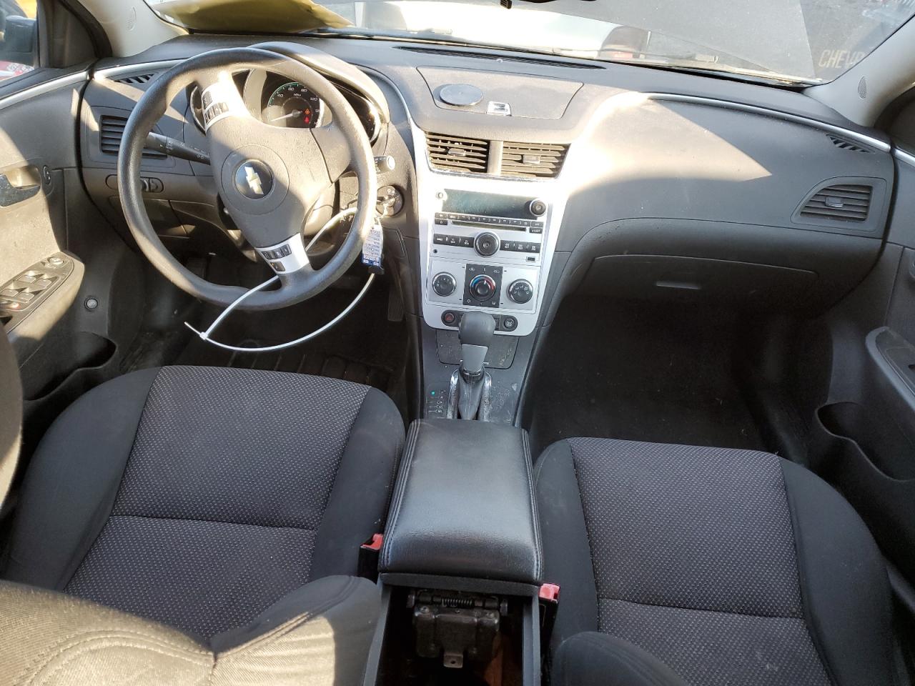 2011 Chevrolet Malibu - Image 8