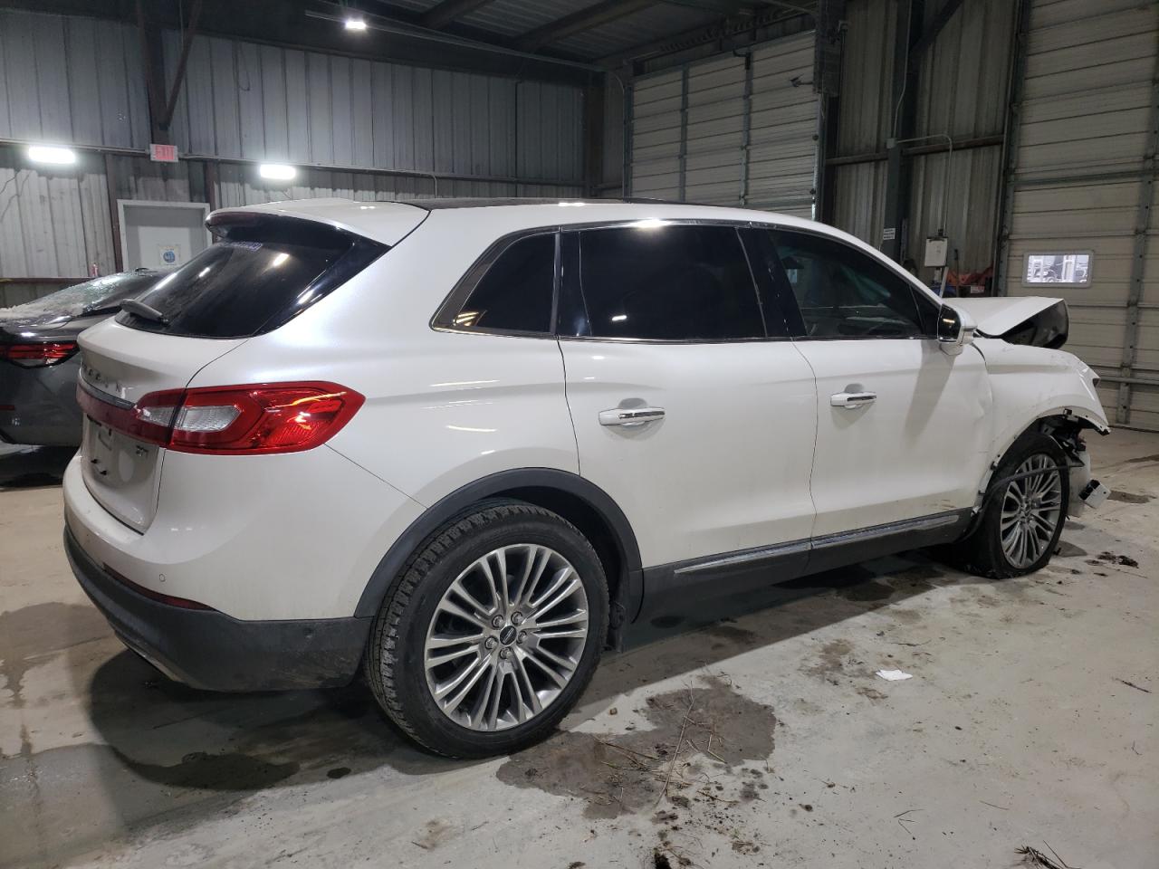 2017 Lincoln MKX - Image 3