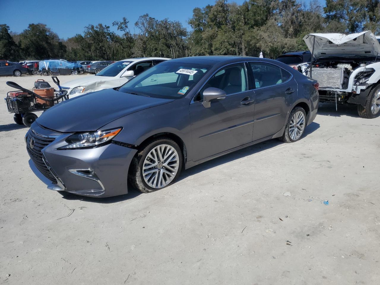 2016 Lexus ES - Image 1