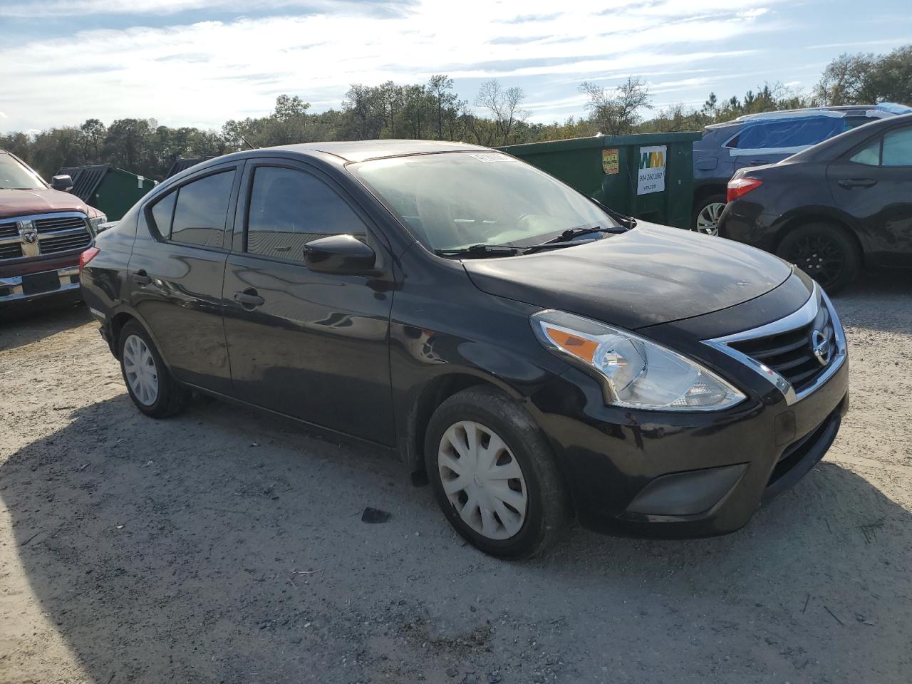 2019 Nissan Versa - Image 4