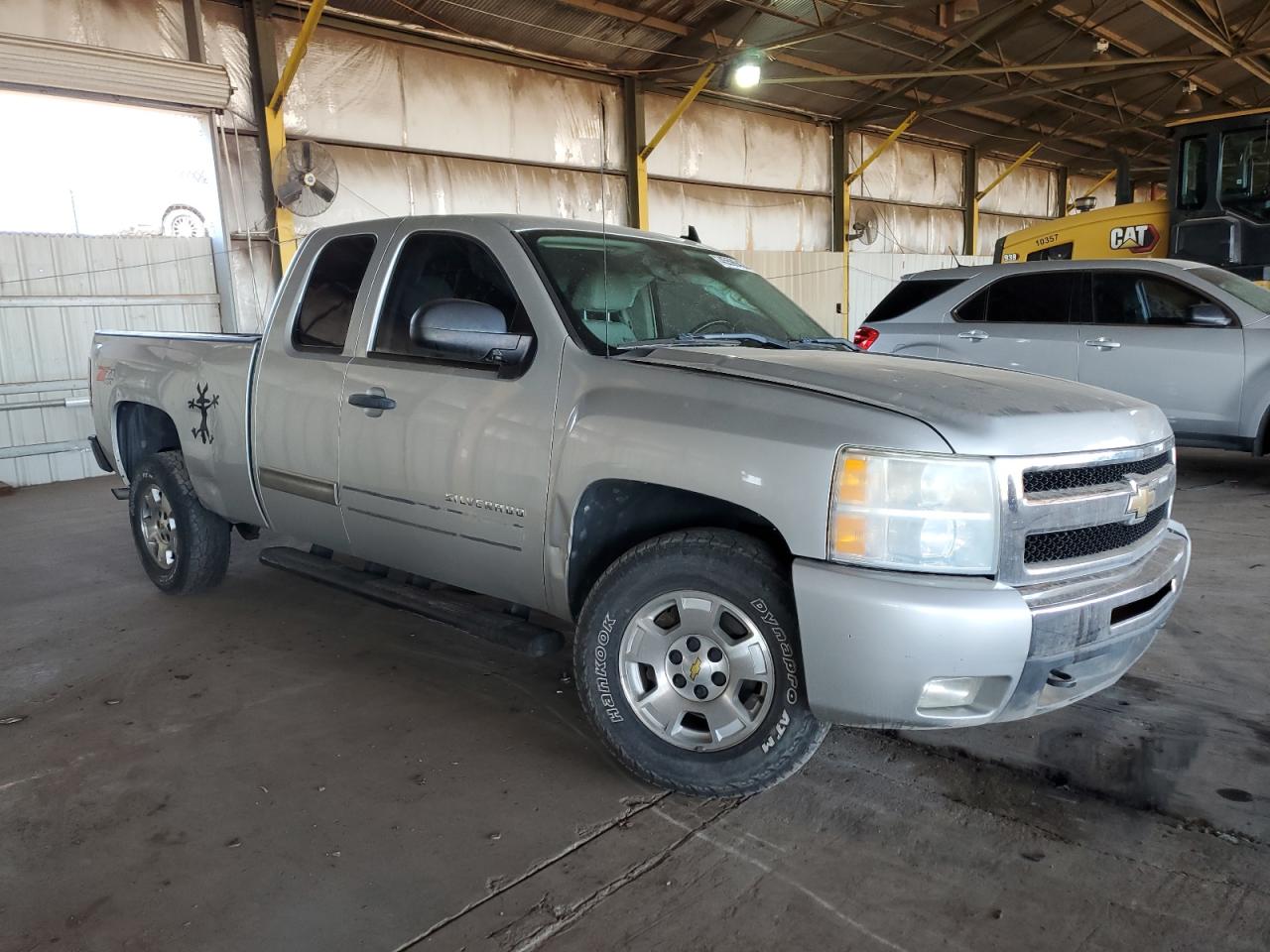2011 Chevrolet Silverado - Image 4