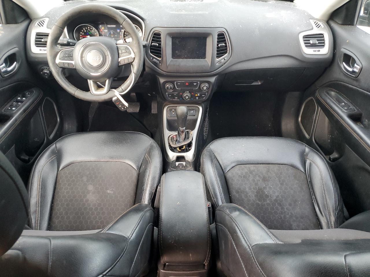 2019 Jeep Compass - Image 8