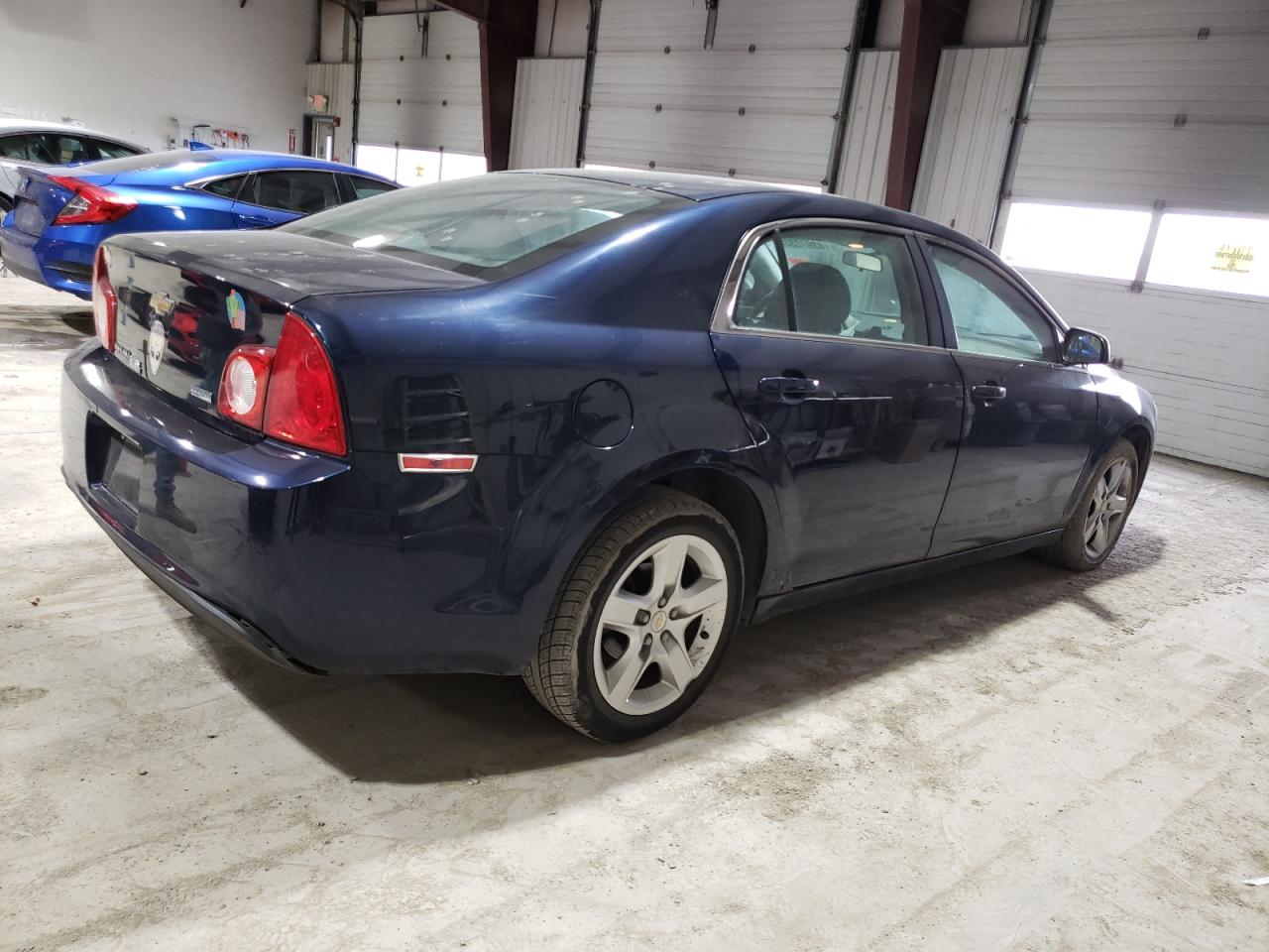 2011 Chevrolet Malibu - Image 3