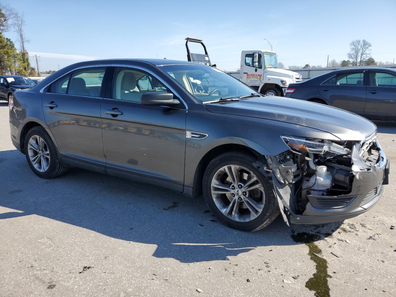 2017 Ford Taurus - Image 4
