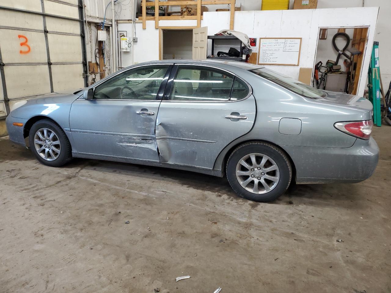 2004 Lexus ES - Image 2