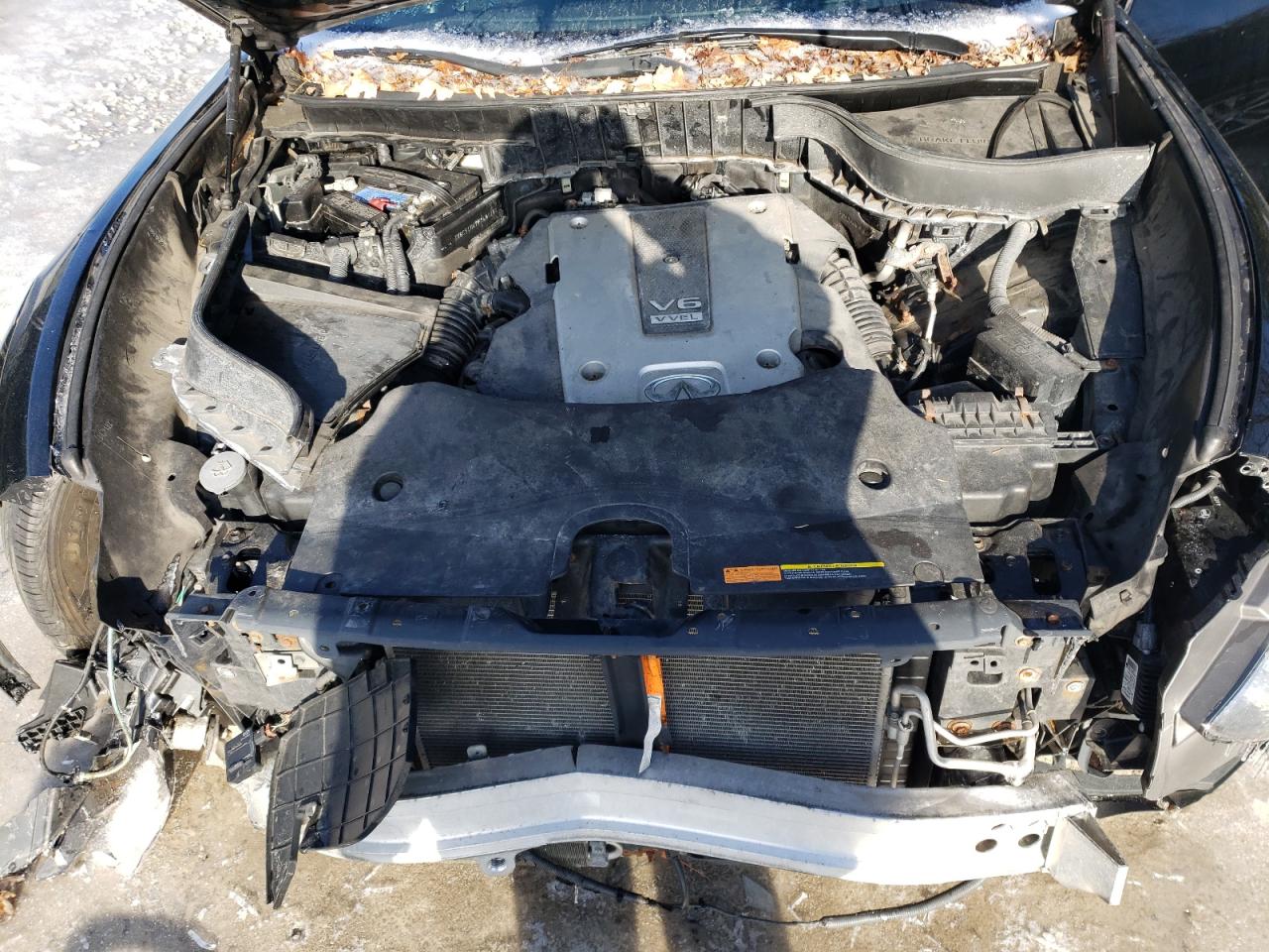 2015 Infiniti QX70 - Image 12