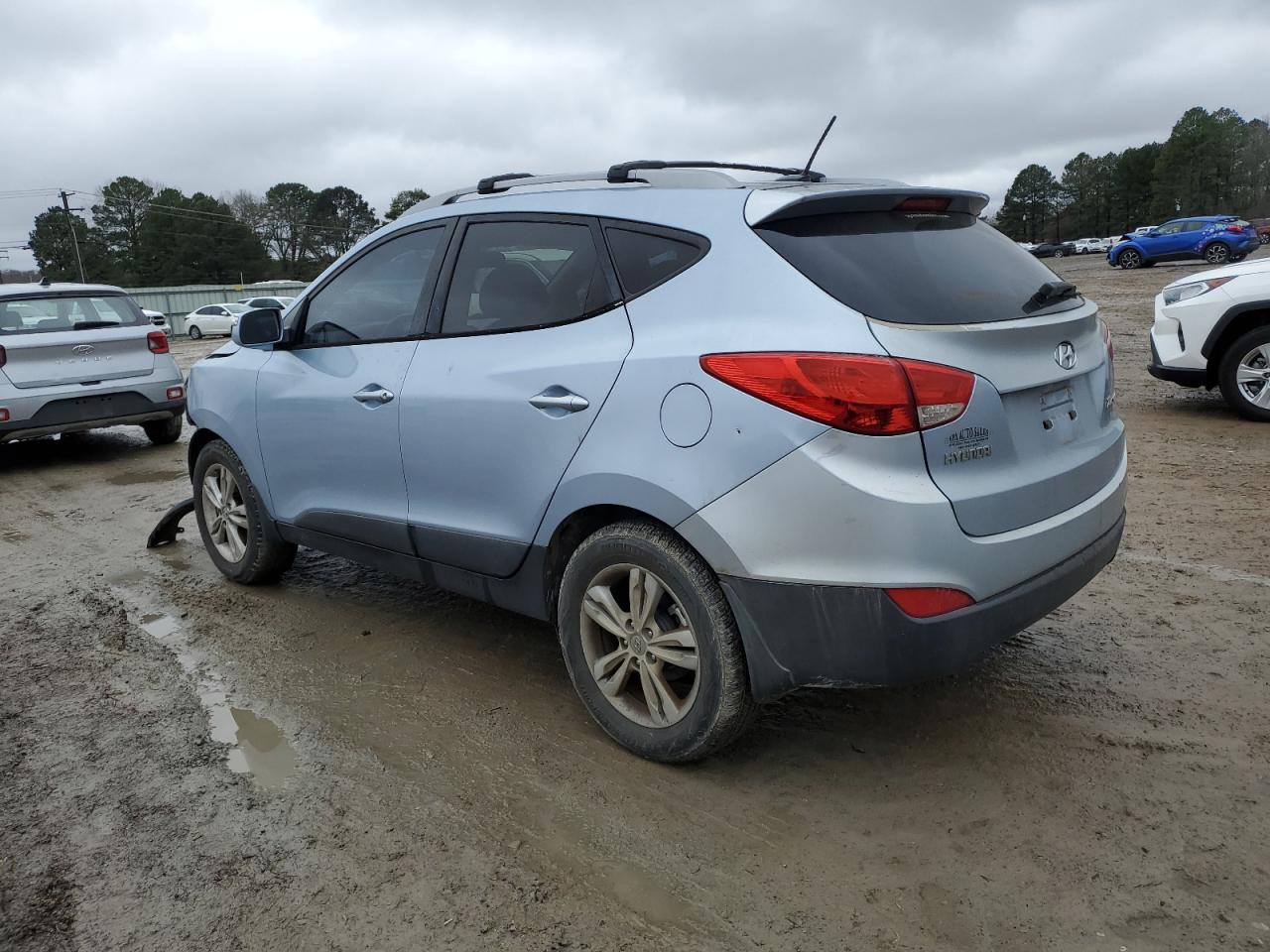 2012 Hyundai Tucson - Image 2