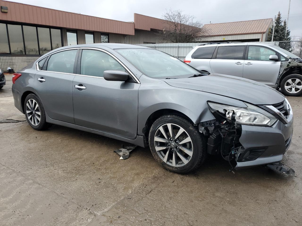 2017 Nissan Altima - Image 4