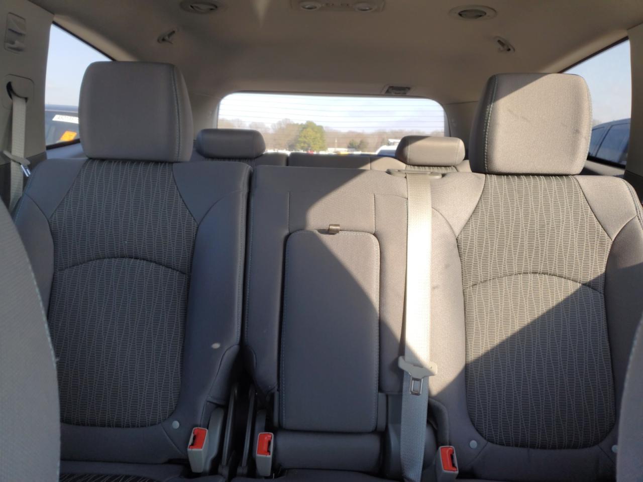 2013 Chevrolet Traverse - Image 10