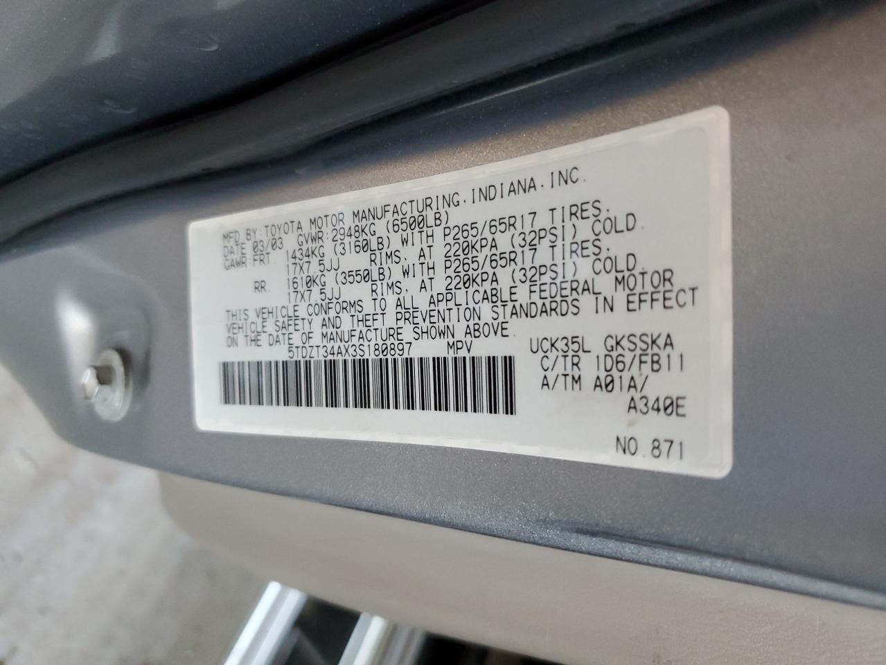 2003 Toyota Sequoia - Image 13