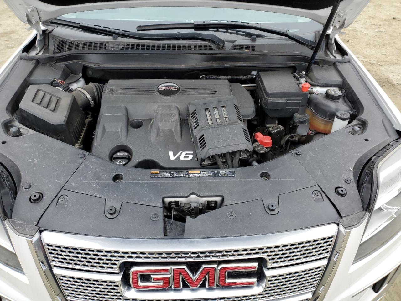 2017 GMC Terrain - Image 13