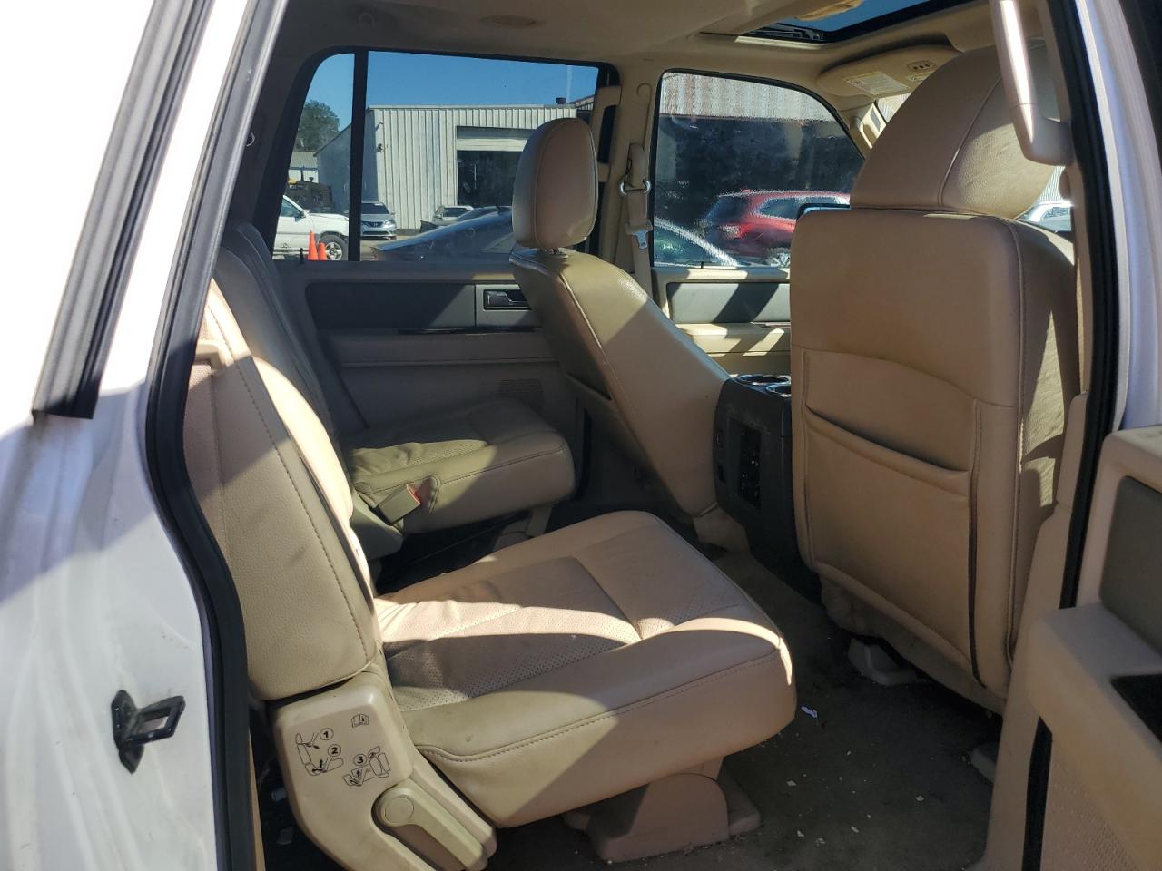 2012 Ford Expedition - Image 12