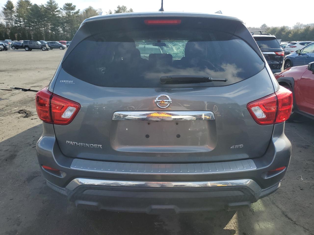 2017 Nissan Pathfinder - Image 6