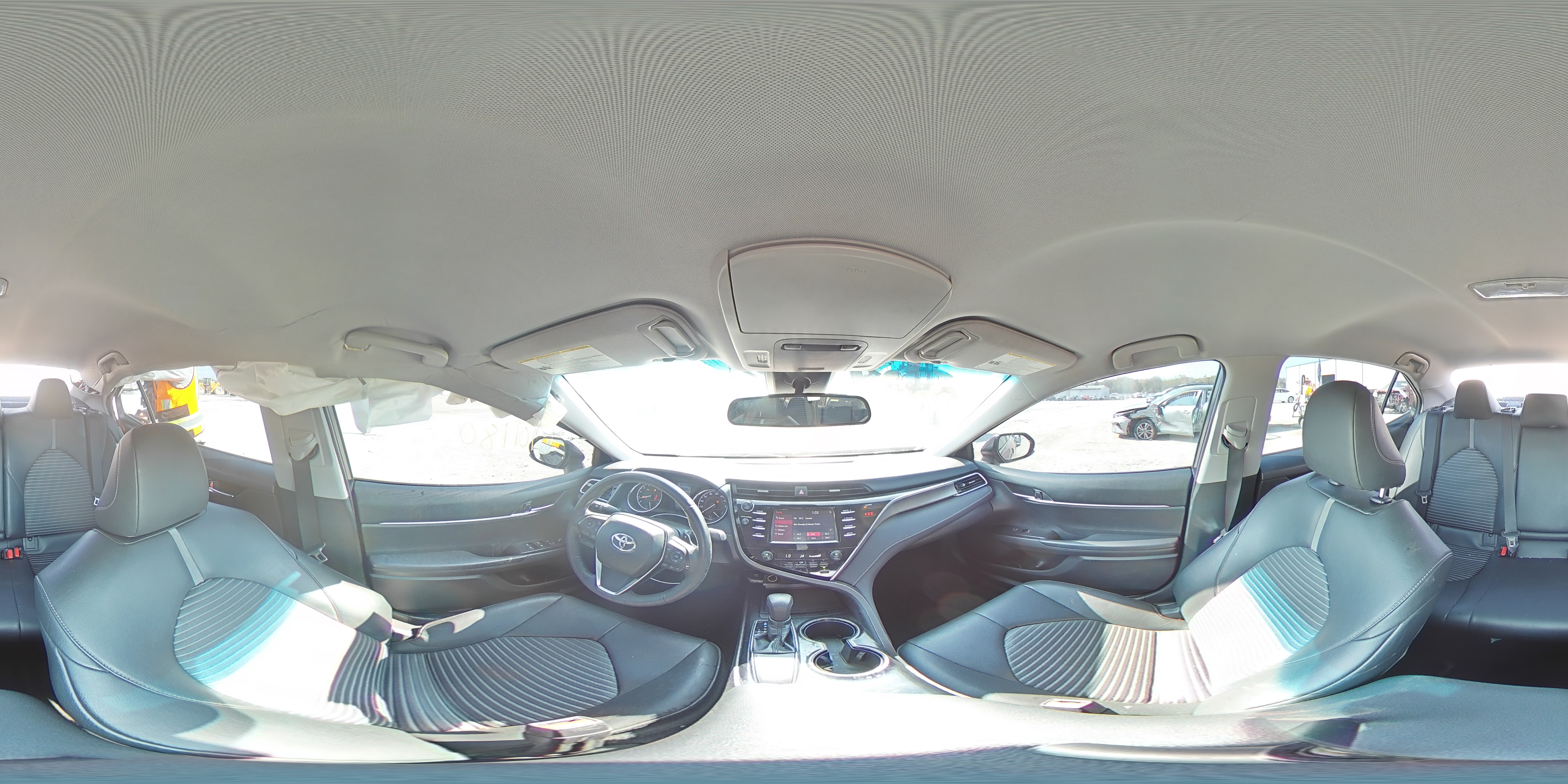 2018 Toyota Camry - Image 13
