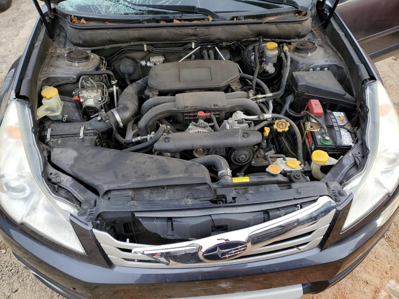 2012 Subaru Outback - Image 14