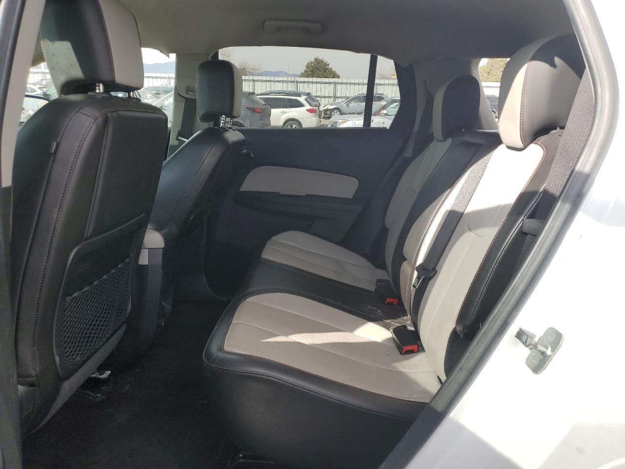 2015 GMC Terrain - Image 11
