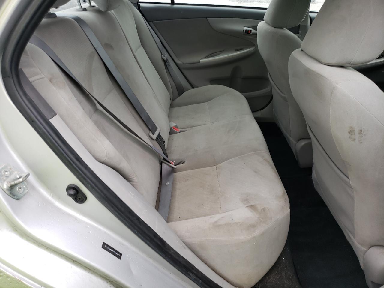 2010 Toyota Corolla - Image 10