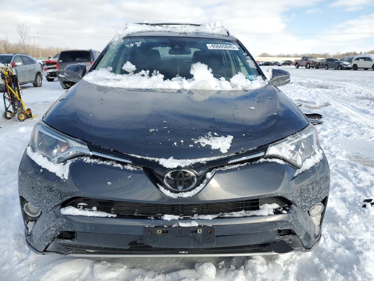 2018 Toyota RAV 4 - Image 5