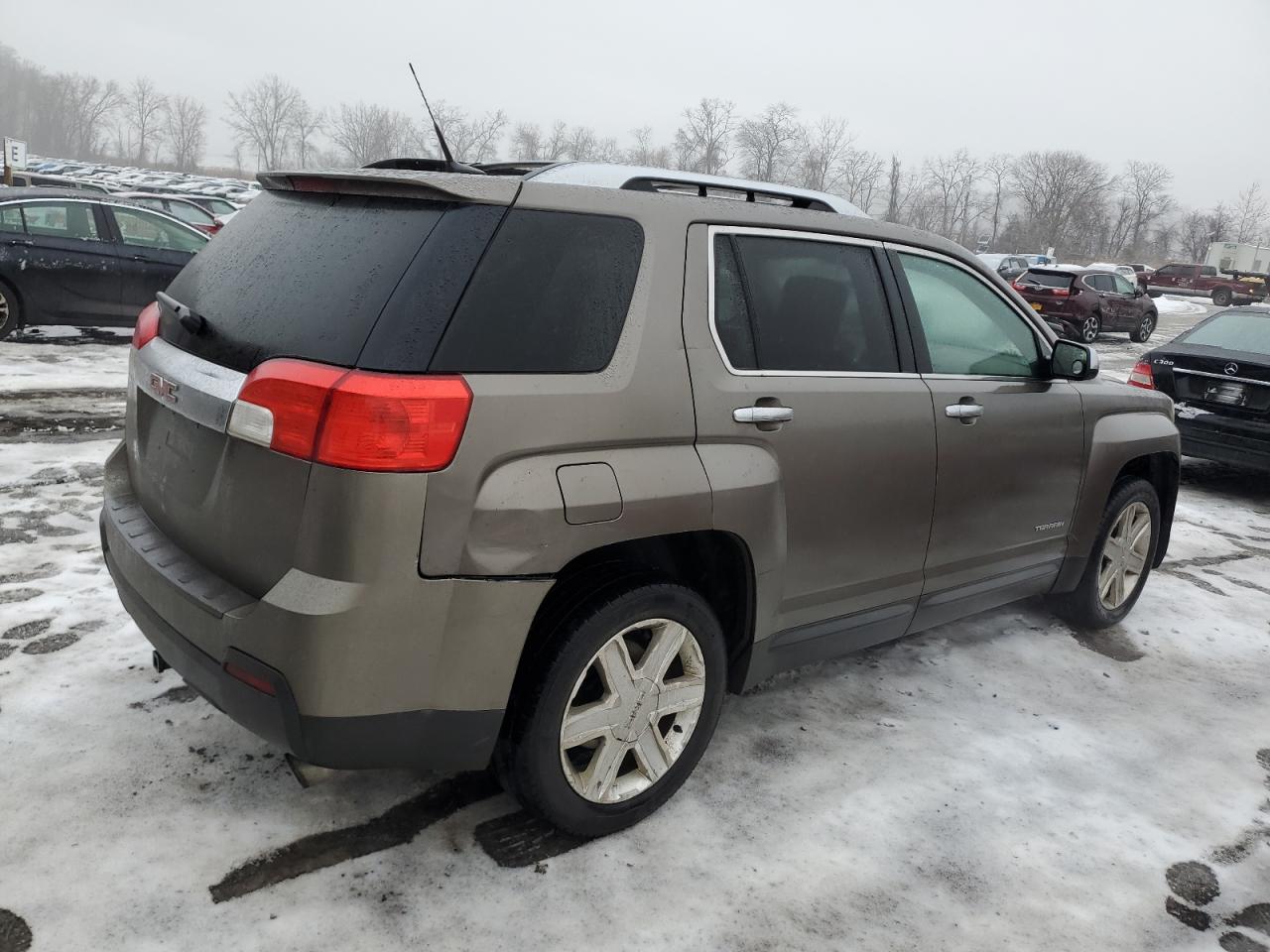 2011 GMC Terrain - Image 3