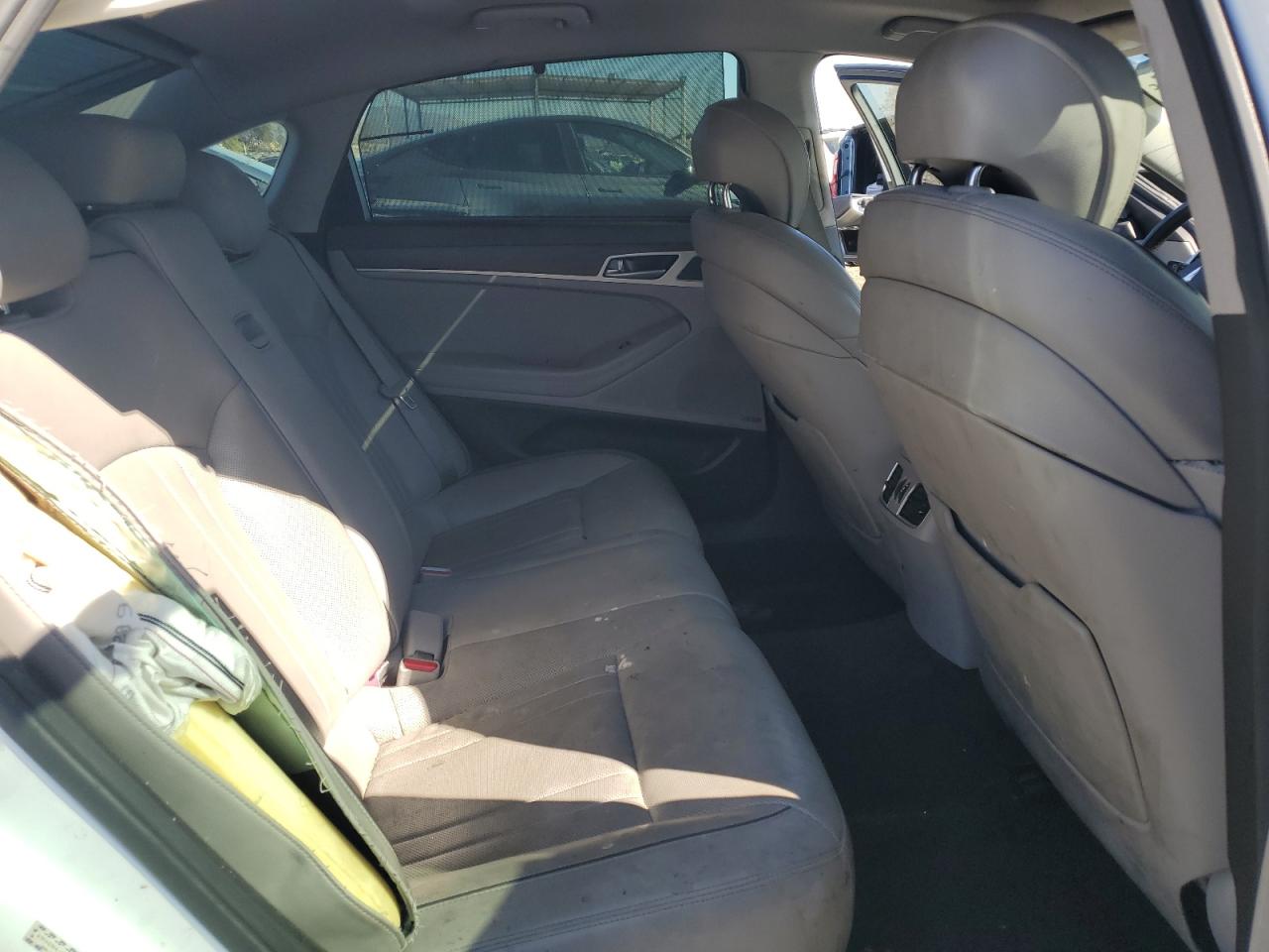 2015 Hyundai Genesis 3.8L VIN: KMHGN4JE2FU079041 Lot: 46536175