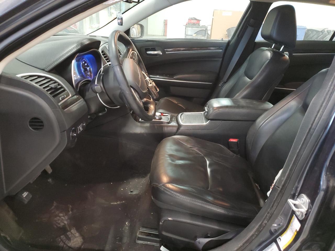 2016 Chrysler 300 - Image 7