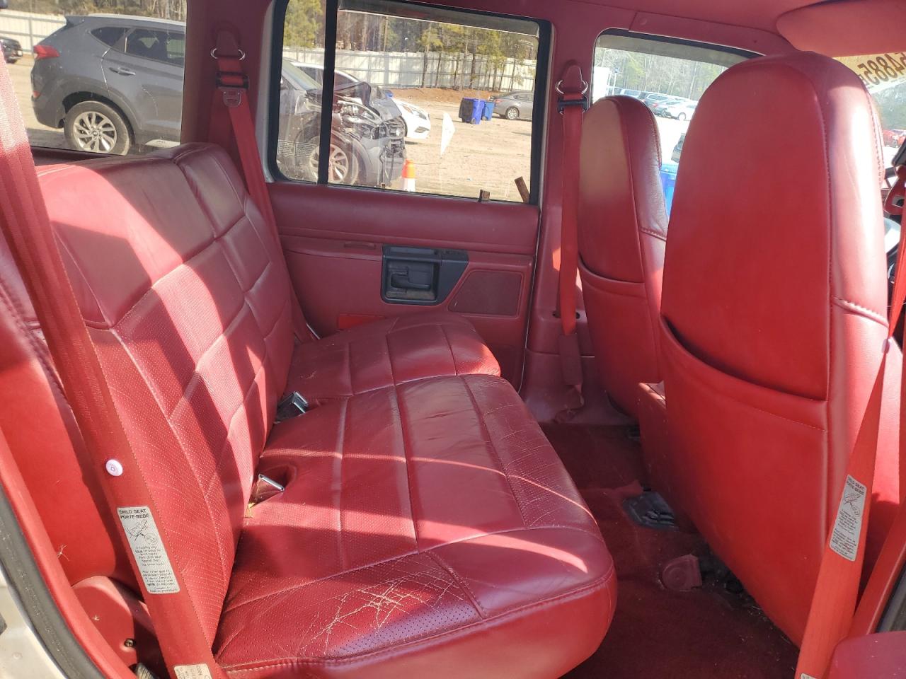 1992 Ford Explorer - Image 12