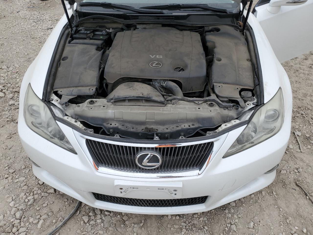 2010 Lexus IS - Image 11