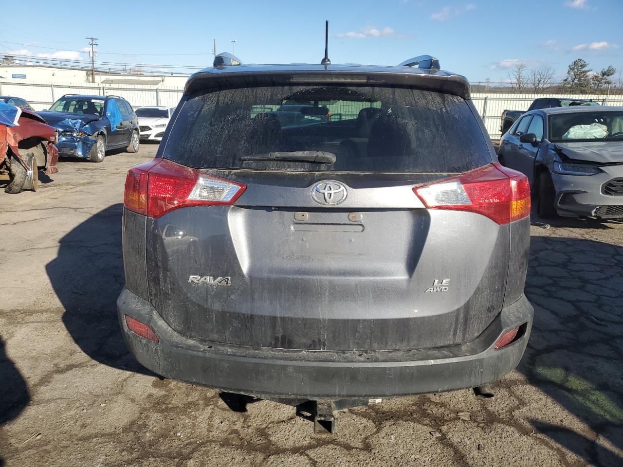 2015 Toyota RAV 4 - Image 6