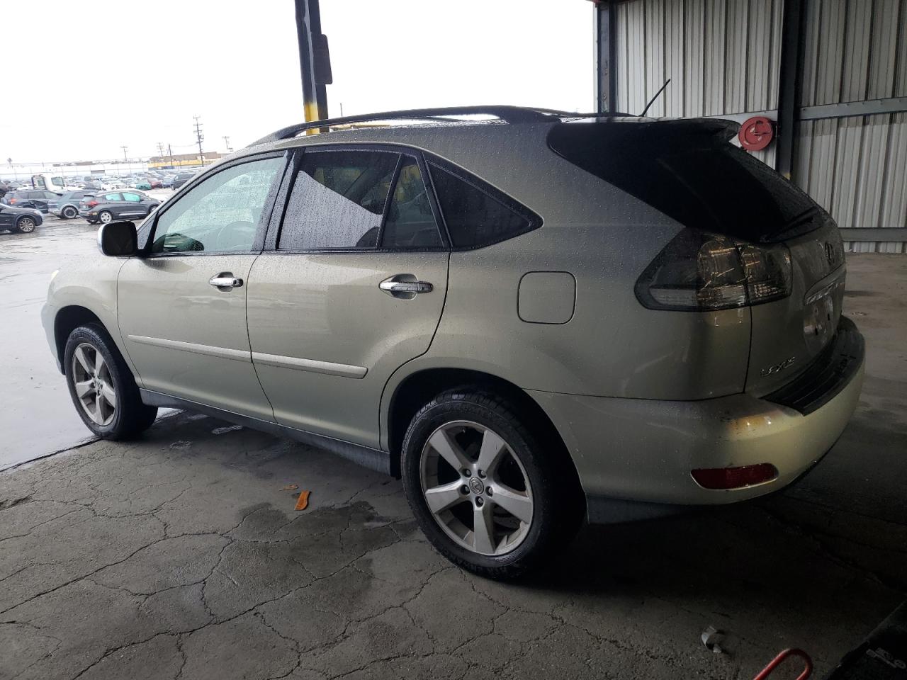 2005 Lexus RX - Image 2