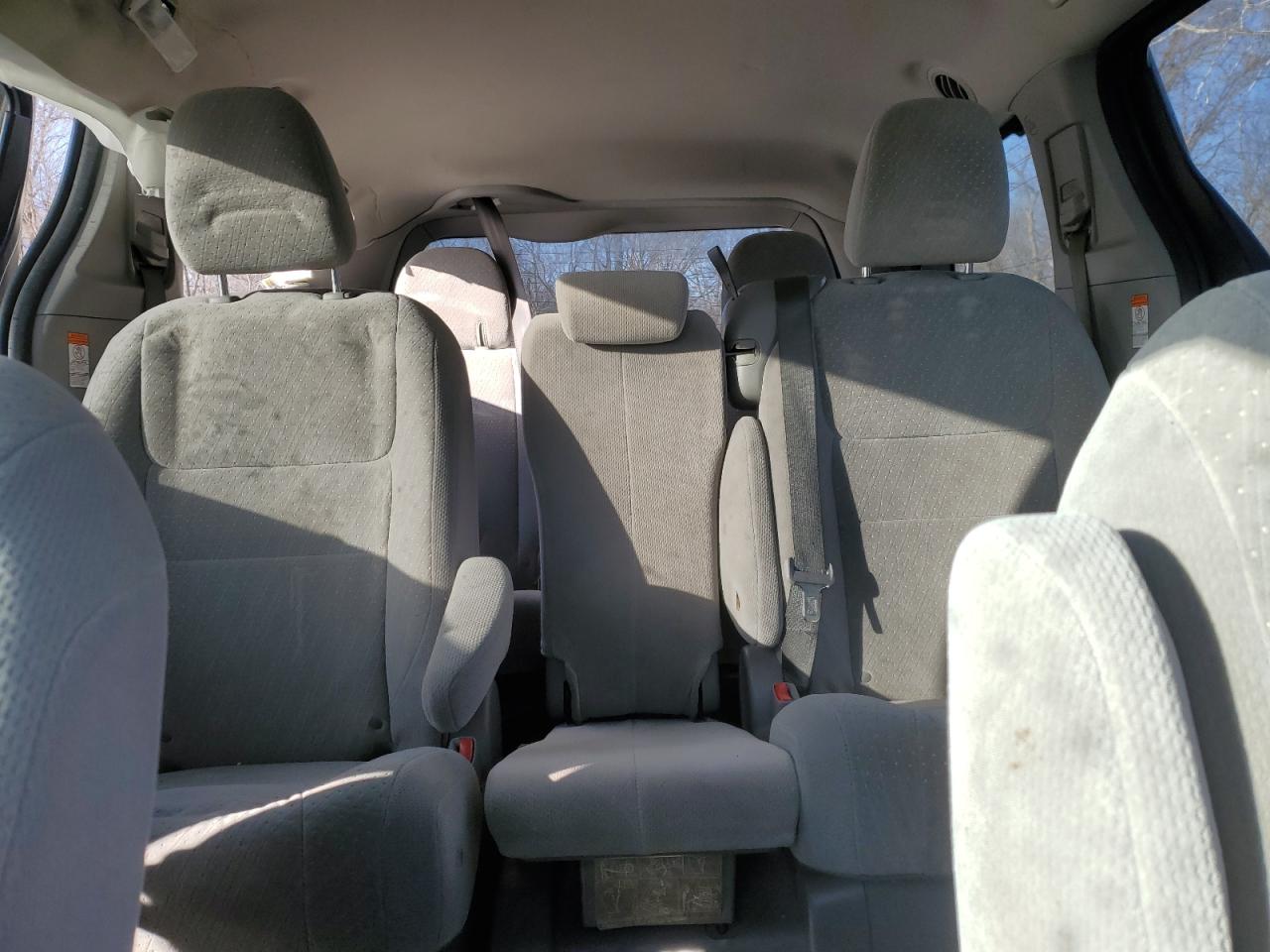2020 Toyota Sienna - Image 10