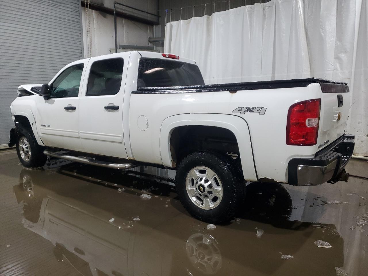 2013 Chevrolet Silverado - Image 2