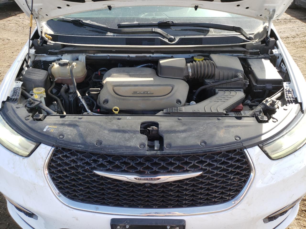 2021 Chrysler Pacifica - Image 12