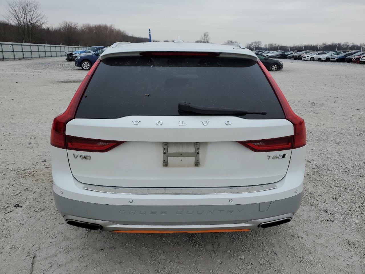 2018 Volvo V90 - Image 6