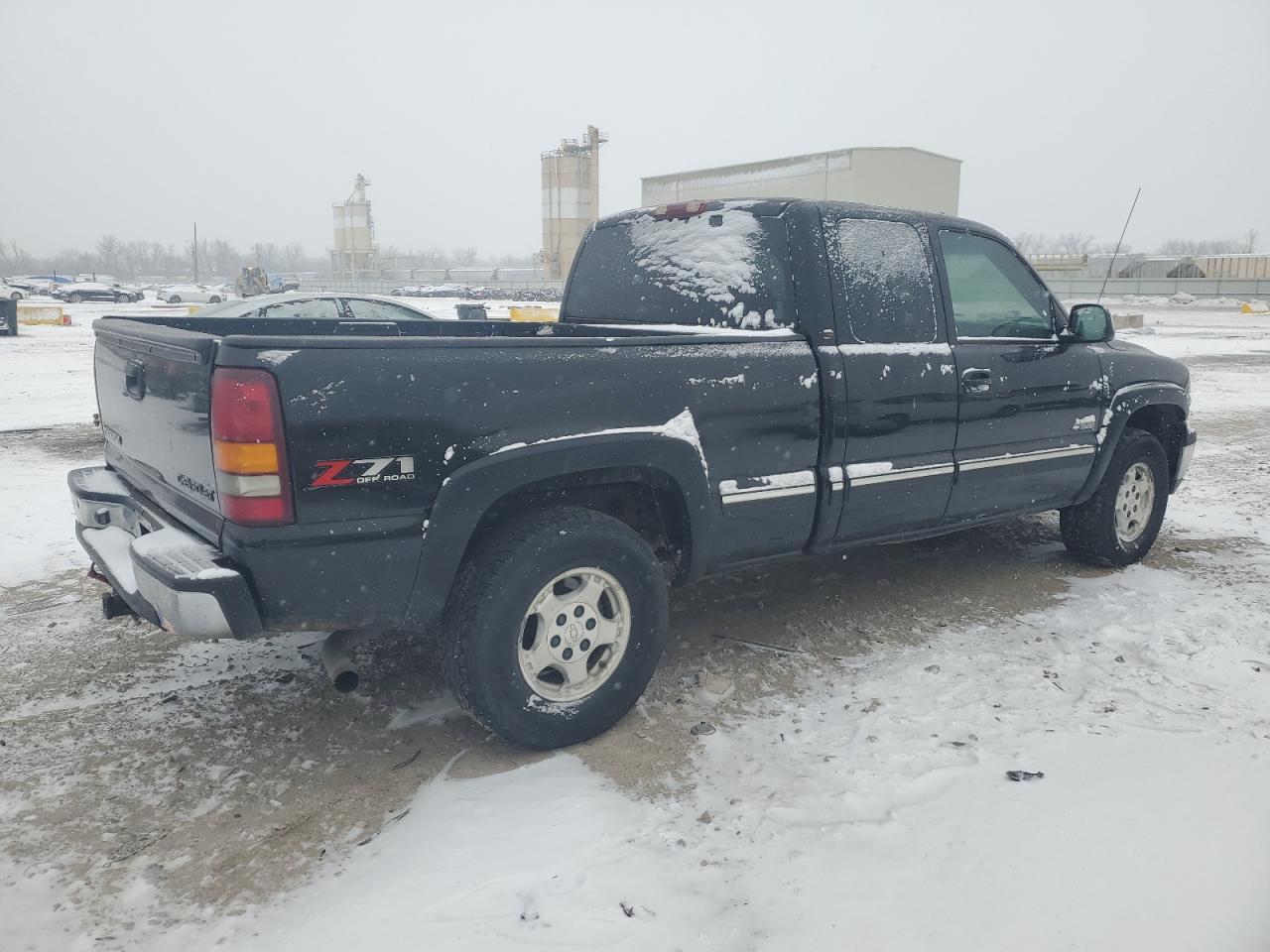 2002 Chevrolet Silverado - Image 3