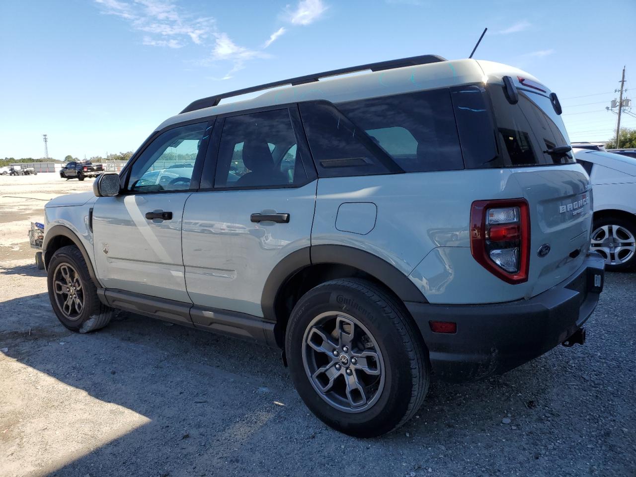 2021 Ford Bronco - Image 2