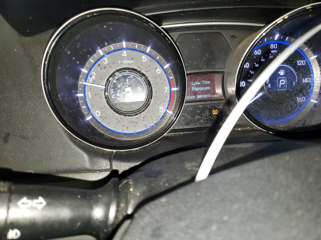 2013 Hyundai Sonata - Image 9