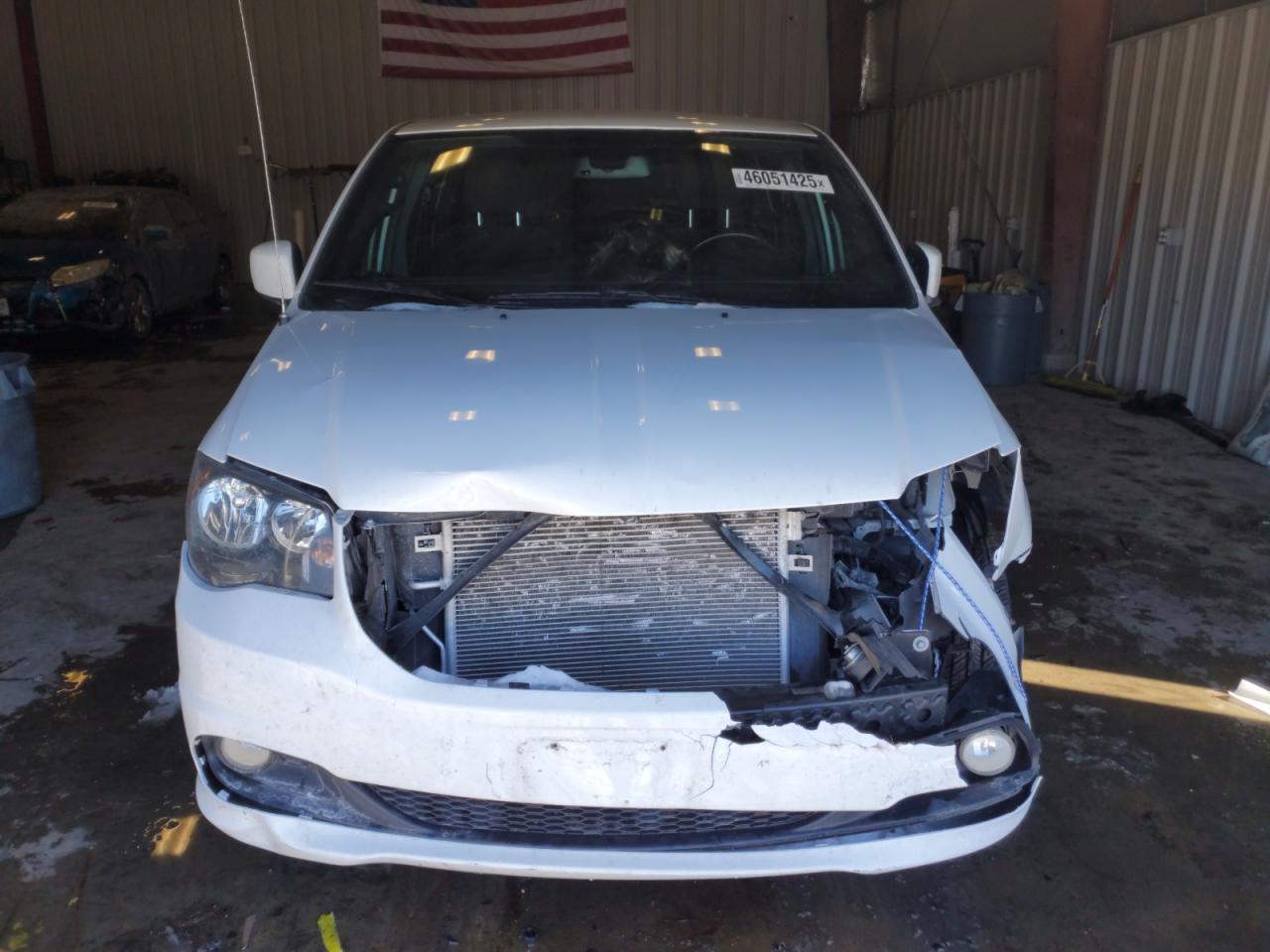 2019 Dodge Caravan - Image 5